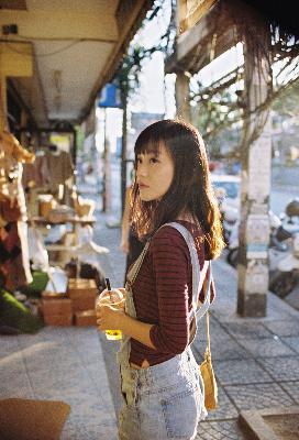 年轻漂亮的女士护士内衣